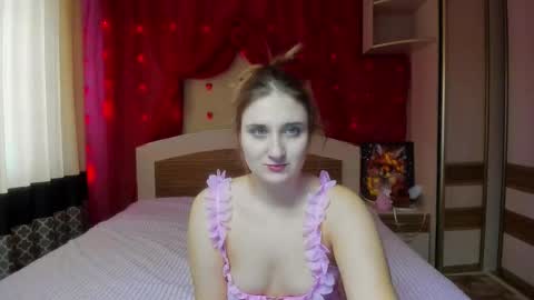 Snapshot of elsa_hot_here chatting on 01-13-26, 07:02 Elsa online show from 01-13-26, 07:02