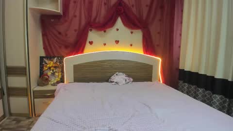 Snapshot of elsa_hot_here chatting on 03-26-26, 05:02 Elsa online show from 03-26-26, 05:02