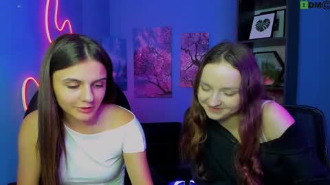 Snapshot of elsaa_snow chatting on 06-18-26, 03:16 Elsa online show from 06-18-26, 03:16