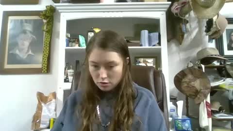 Elsie Rain online show from 09-18-25, 04:47