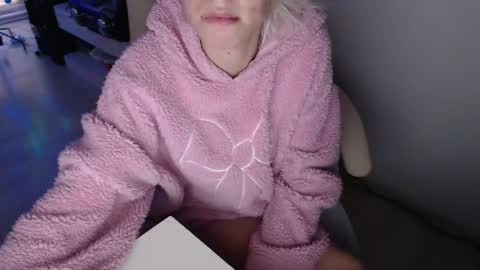 Snapshot of elssa_rush chatting on 12-05-25, 11:41 elssa_rush online show from 12-05-25, 11:41