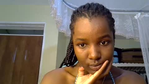 Snapshot of elvier_pretty chatting on 03-12-26, 10:54 flo online show from 03-12-26, 10:54