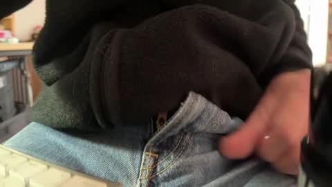 Elvis online show from 12-21-24, 09:04