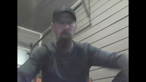 Snapshot of elwooood7 chatting on 12-19-24, 11:18 elwooood7 online show from 12-19-24, 11:18