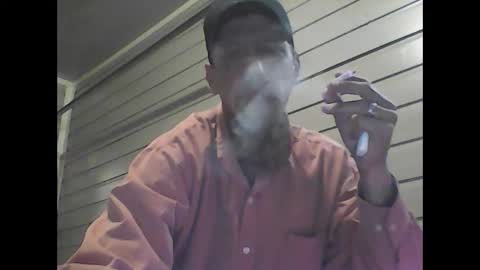 Snapshot of elwooood7 chatting on 12-23-24, 04:39 elwooood7 online show from 12-23-24, 04:39