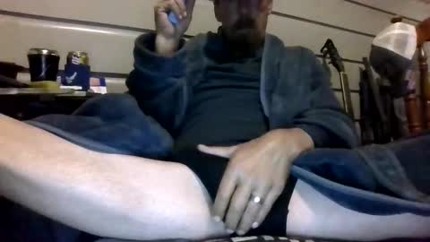 Snapshot of elwooood7 chatting on 11-01-25, 11:23 elwooood7 online show from 11-01-25, 11:23