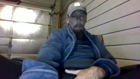 elwooood7 online show from 04-19-26, 11:42