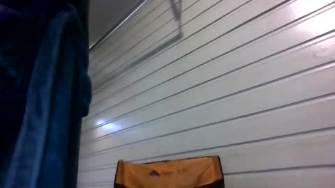 elwooood7 online show from 04-23-26, 01:57