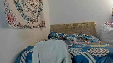 Elizabeth online show from 10-26-25, 01:44