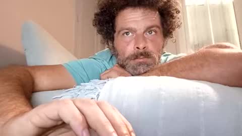 Snapshot of elyjahoye chatting on 11-13-25, 08:02 elyjahoye online show from 11-13-25, 08:02