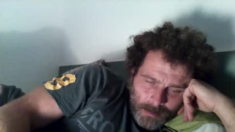 Snapshot of elyjahoye chatting on 11-25-25, 01:55 elyjahoye online show from 11-25-25, 01:55