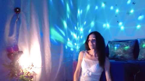 Elisa online show from 09-13-25, 06:08