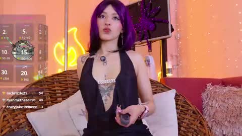 Snapshot of elysia_carter chatting on 10-15-25, 09:15 Elysia online show from 10-15-25, 09:15