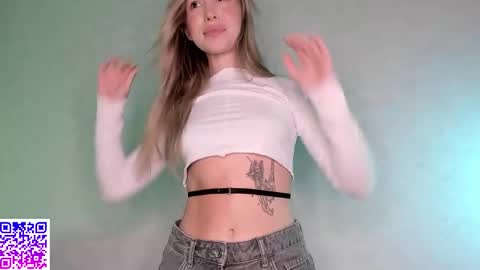 Elysia online show from 09-29-25, 10:03