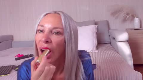 Elza online show from 10-20-25, 08:26