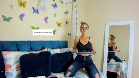 Snapshot of ema_garciaa chatting on 09-19-25, 09:48 ema garcia  online show from 09-19-25, 09:48