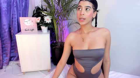 Ema Lambert  online show from 01-13-25, 11:17