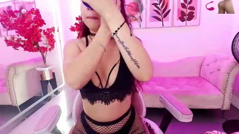 Snapshot of ema_louisx chatting on 03-05-26, 12:23 Ema louisx online show from 03-05-26, 12:23