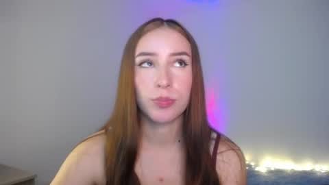Snapshot of emaa_martins chatting on 02-19-25, 10:31 Emaa online show from 02-19-25, 10:31