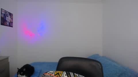 Snapshot of emaa_martins chatting on 03-12-25, 08:10 Emaa online show from 03-12-25, 08:10