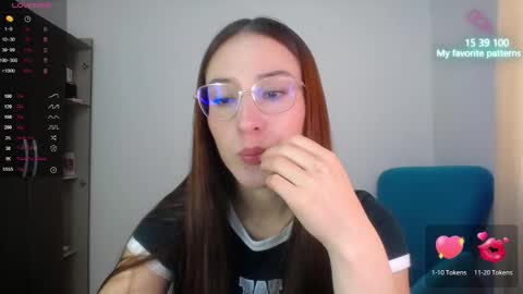 Snapshot of emaa_martins chatting on 10-02-25, 07:10 Emaa online show from 10-02-25, 07:10
