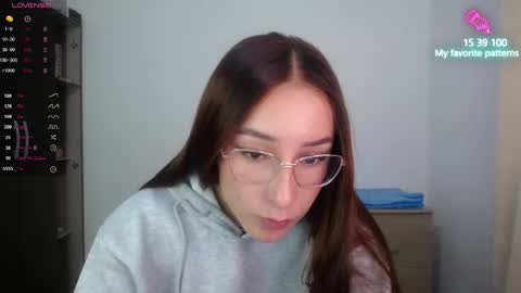 Snapshot of emaa_martins chatting on 10-15-25, 09:15 Emaa online show from 10-15-25, 09:15