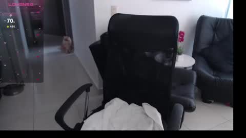 Snapshot of emacop chatting on 12-17-24, 11:39  SAMANTA   online show from 12-17-24, 11:39