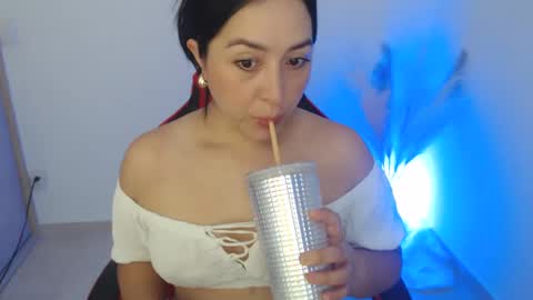 Snapshot of emacop chatting on 09-29-25, 12:32  SAMANTA   online show from 09-29-25, 12:32