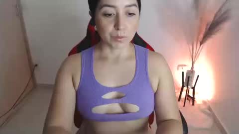 Snapshot of emacop chatting on 10-14-25, 11:05  SAMANTA   online show from 10-14-25, 11:05