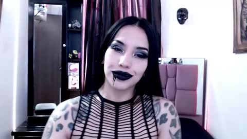 Emerald Black online show from 12-19-24, 11:18