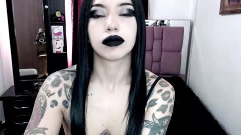 Emerald Black online show from 01-28-25, 02:21