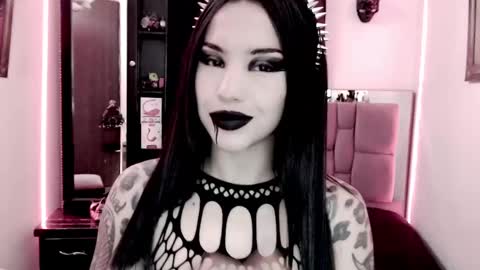 Emerald Black online show from 02-19-25, 10:45