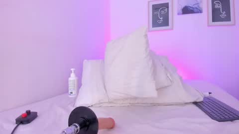 emelie_89 online show from 03-06-25, 03:02