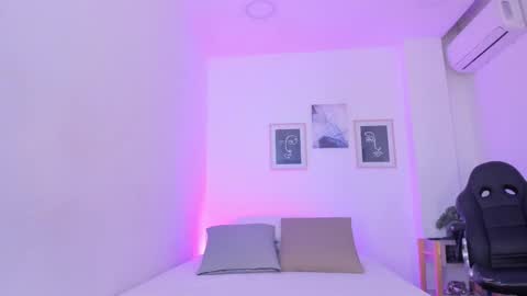 emelie_89 online show from 03-10-25, 11:53