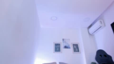 emelie_89 online show from 10-21-25, 12:17