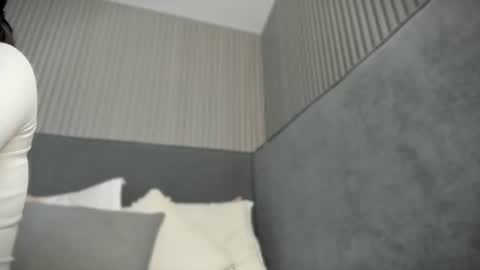 emelie_89 online show from 07-27-26, 11:50