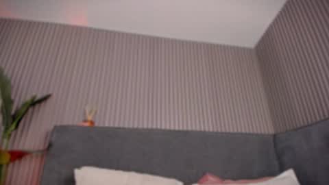 emelie_89 online show from 07-28-26, 12:48