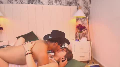 Snapshot of emely_606 chatting on 12-15-25, 05:28 Emely Antony online show from 12-15-25, 05:28