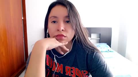 Snapshot of emely_sexx chatting on 02-03-25, 06:28 emely_sexx online show from 02-03-25, 06:28