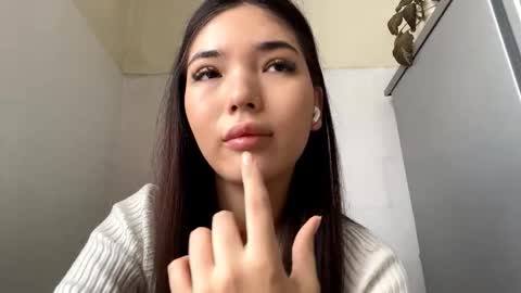 Snapshot of emeritarolph chatting on 03-06-26, 09:28 Mabel online show from 03-06-26, 09:28