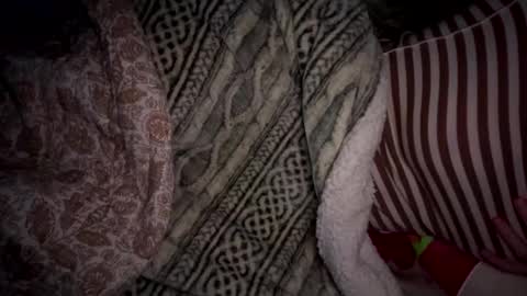 Snapshot of emersoncane chatting on 01-06-25, 10:15 popalottapuss - puddin tits - daddy - buttercup - bonfire - Mrs. Fuck Yea - hibeams - honey buns - online show from 01-06-25, 10:15