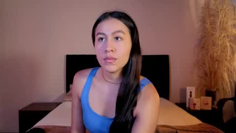 Emilia Gomez online show from 05-12-26, 12:02