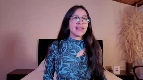 Emilia Gomez online show from 05-21-26, 01:51