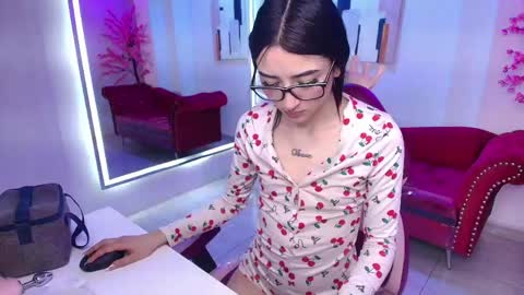 Emiily  online show from 05-23-26, 07:18
