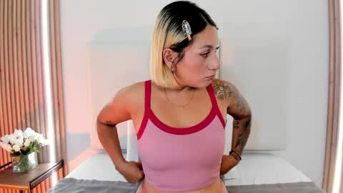 EMILY ROBERTS online show from 04-20-26, 07:15