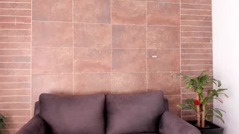 Snapshot of emiily_smile chatting on 02-16-26, 01:40 Emily online show from 02-16-26, 01:40