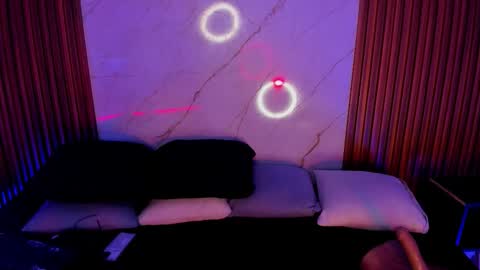 Snapshot of emiilycollins1 chatting on 11-07-25, 01:05 online show from 11-07-25, 01:05