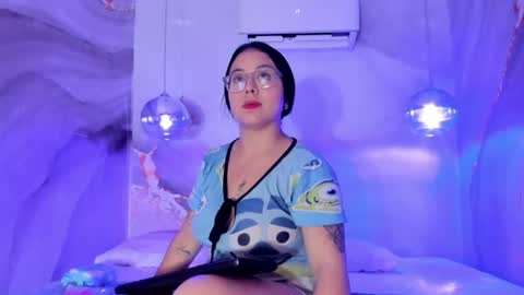 emiilycoopper online show from 06-11-26, 01:09
