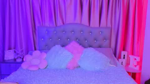 Snapshot of emiiscoot_1 chatting on 01-06-26, 12:36 Emily online show from 01-06-26, 12:36