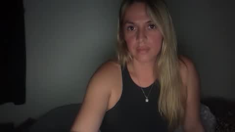 Snapshot of emilelovesyou chatting on 05-26-26, 04:41 emilelovesyou online show from 05-26-26, 04:41